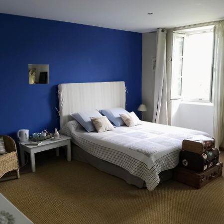 Au Fil De Soi Hotel Vezenobres Buitenkant foto