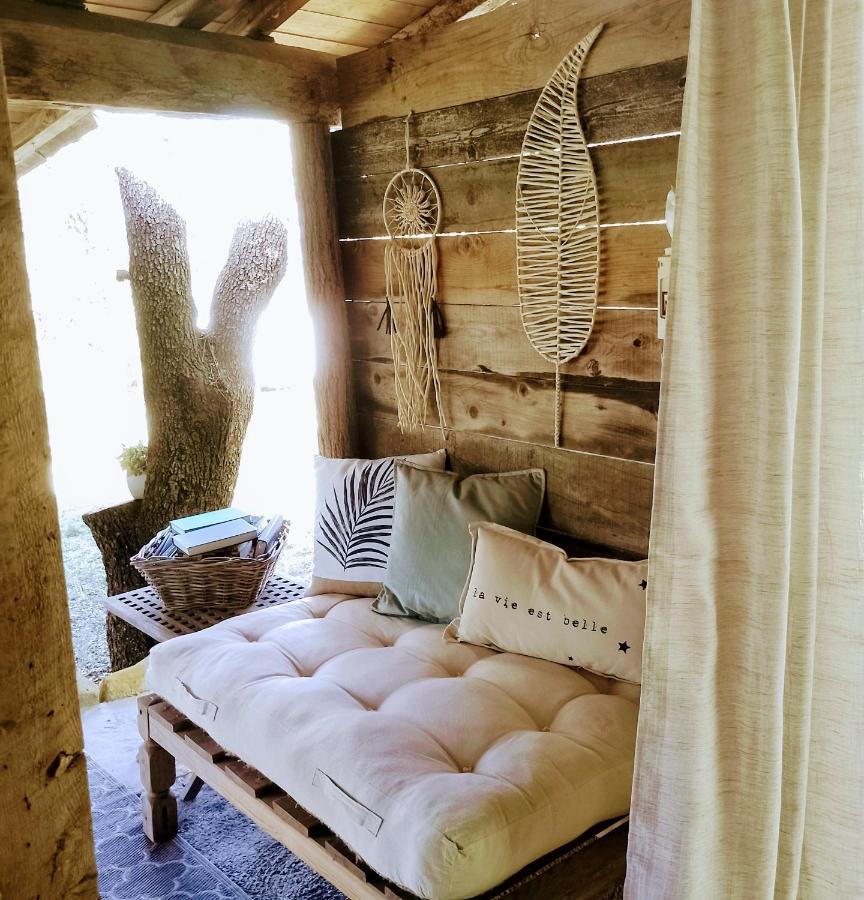 Au Fil De Soi Hotel Vezenobres Buitenkant foto