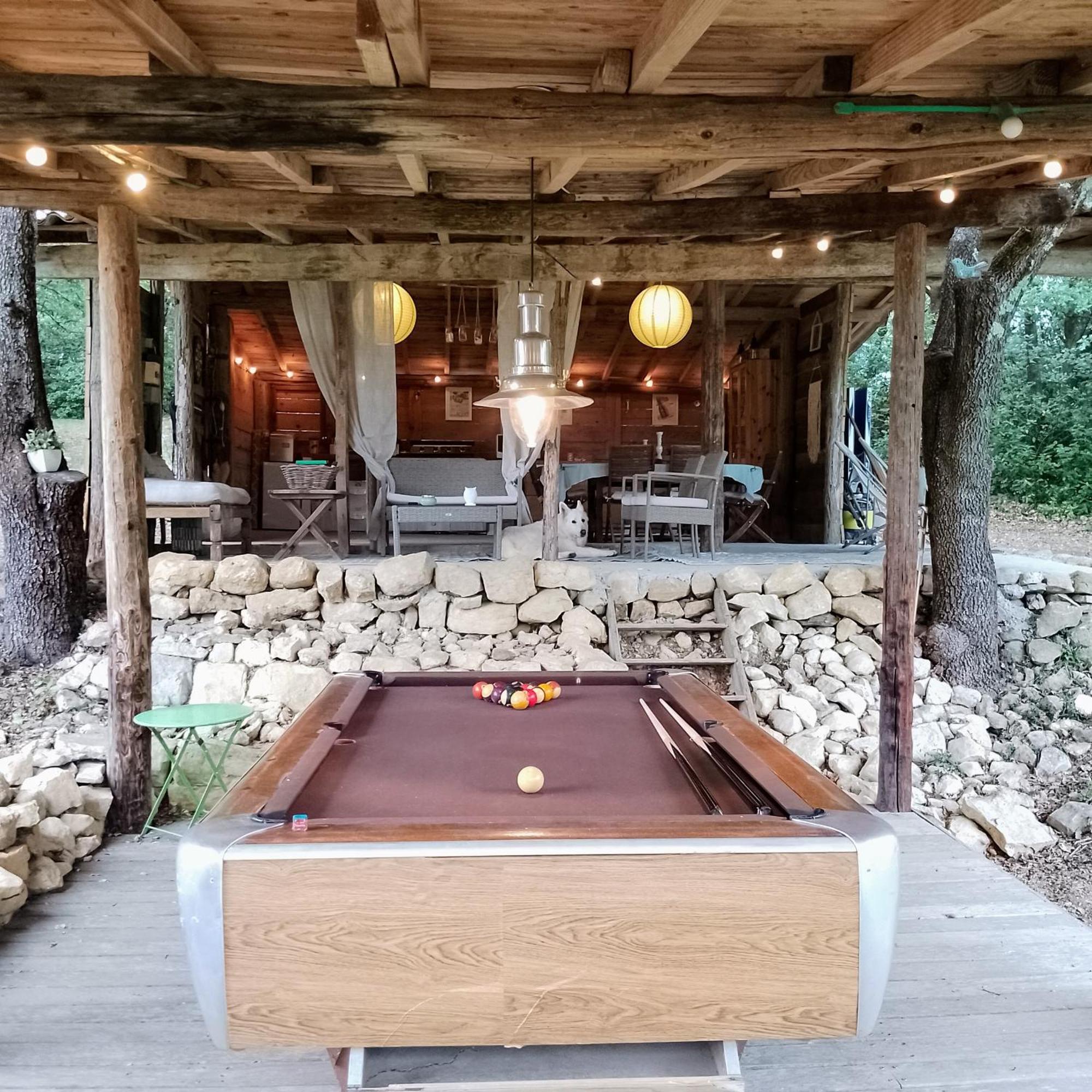 Au Fil De Soi Hotel Vezenobres Buitenkant foto